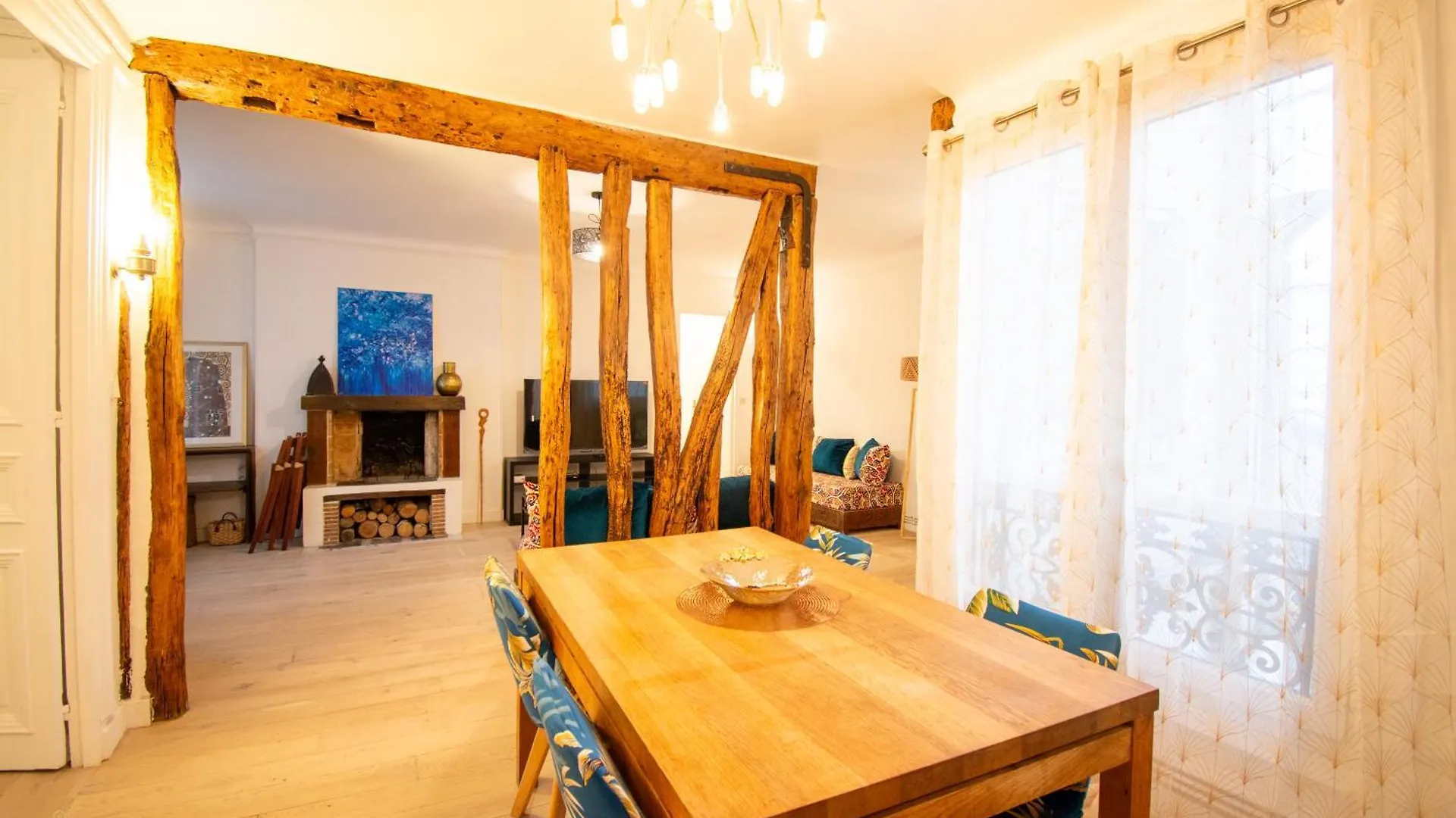 Wonderful Typical Paris Flat 3 Bedrooms / 6 Pax